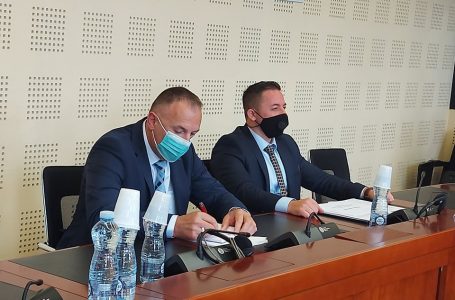 Ministri Mehaj: Obligimi ushtarak, vetëm në koordinim me SHBA-në