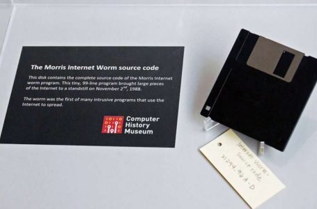 33 vjet që nga lansimi i virusit të parë në internet