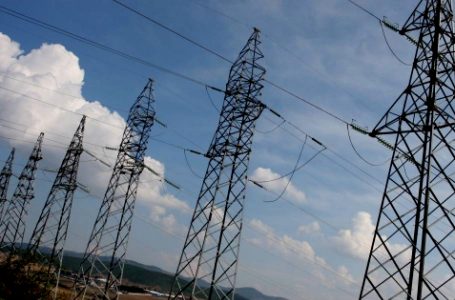 ZRRE-ja paralajmëron shqyrtimin e tarifave të reja të energjisë elektrike