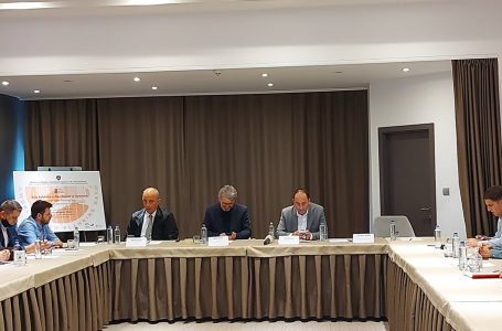 Në Kosovë 50 fshatra janë të zbrazëta, çdo vit po humbin një mijë hektar tokë bujqësore