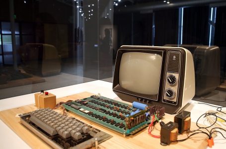 Kompjuteri i parë i Apple mund të shitet deri në 600,000 dollarë në ankand