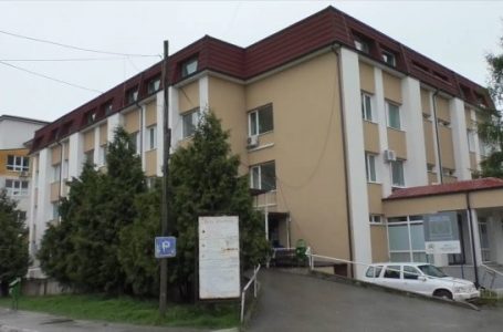 4 shtetas të Shqipërisë po trajtohen në spitalin e Gjakovës për Covid-19