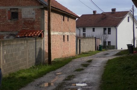 Lagjja Qarri në fshatin Damjan tash e sa kohë ka probleme me infrastrukturën