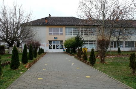 Vazhdon zëvendësimi i orëve të humbura në shkollat e komunës së Gjakovës