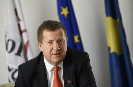 Szunyog: Kosova dhe Serbia të de-eskalojnë situatën, s’mund të përballojmë një tjetër konflikt në Evropë