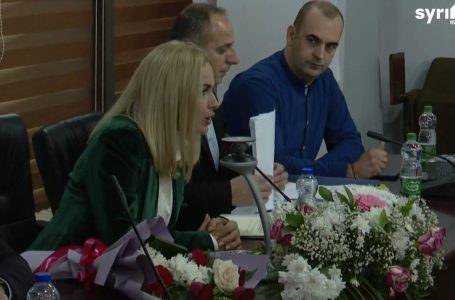 Arbënesha Kuqi zgjedhet kryesuese e asamblesë komunale në Gjakovë