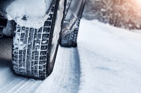 Nga sot mund të gjobiteni nëse nuk i keni vendosur gomat e dimrit