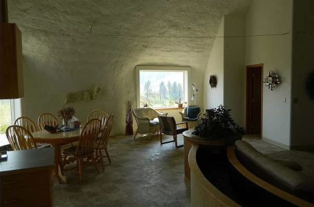 Shtëpia-bunker shitet për 300 mijë dollarë