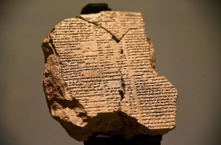 “Eposi i Gilgameshit” kthehet në Irak pllaka e vjedhur 3500-vjeçare