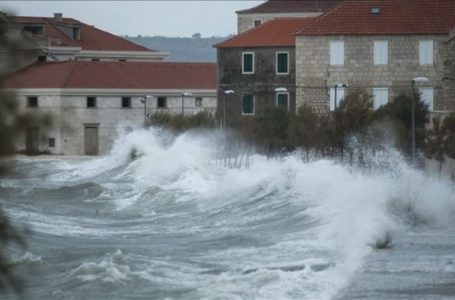​Kroacia në alarm të kuq për motin