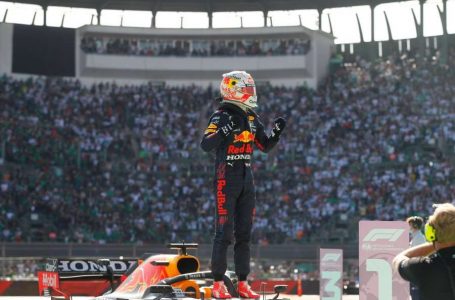 Max Verstappen shpallet kampion i Formula 1
