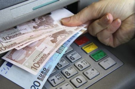 Infermierëve u premtohet se Ligji i Pagave, miratohet në fillim të vitit 2022