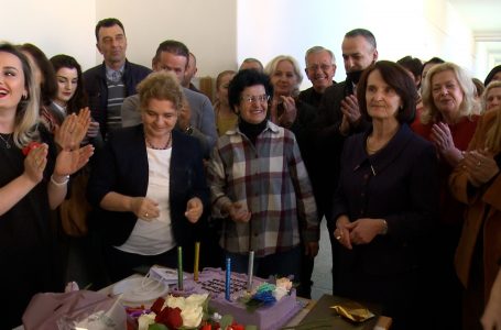 Pensionohet Vjollca Pylla, pas më shumë se dy dekadave në arsim