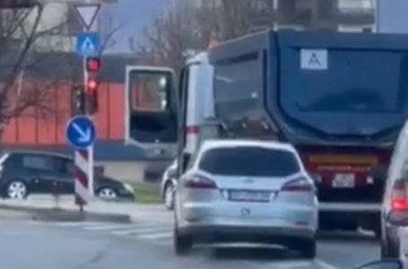 Gjakovë, një biçikliste goditet nga një kamion dhe pëson lëndime të rënda trupore