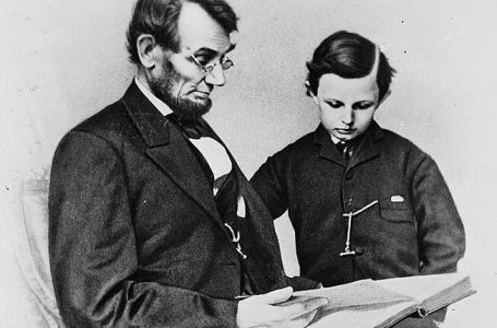 Letra emocionuese që Abraham Lincoln i dërgoi mësuesit të djalit të tij