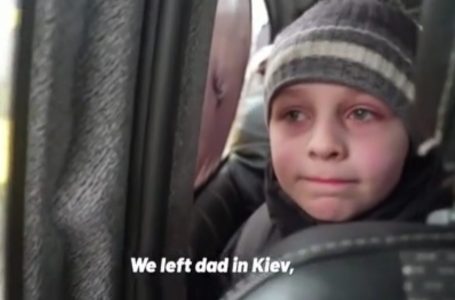 “E lamë babin në Kiev”, fëmija me lot në sy