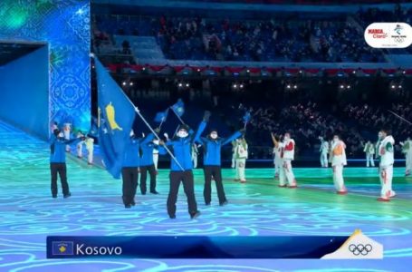 Ekipi i Kosovës parakalon në ceremoninë hapëse të “Pekini 2022”