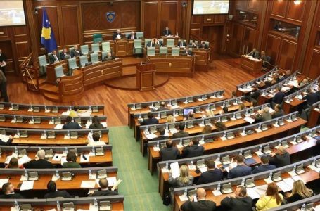 Pritet të miratohet rregullorja e re e Kuvendit në seancën e radhës