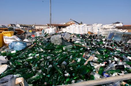 Berisha: Deponia e riciklimit të qelqit në Qerim të Gjakovës, e vetmja në Kosovë