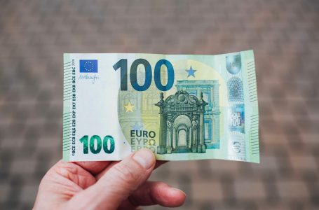 Ministria e Financave tregon se kur do të dalin 100 eurot e Qeverisë për sektorin privat