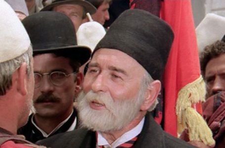Sandër Prosi, një prej aktorëve ikonë të filmit dhe teatrit shqiptar