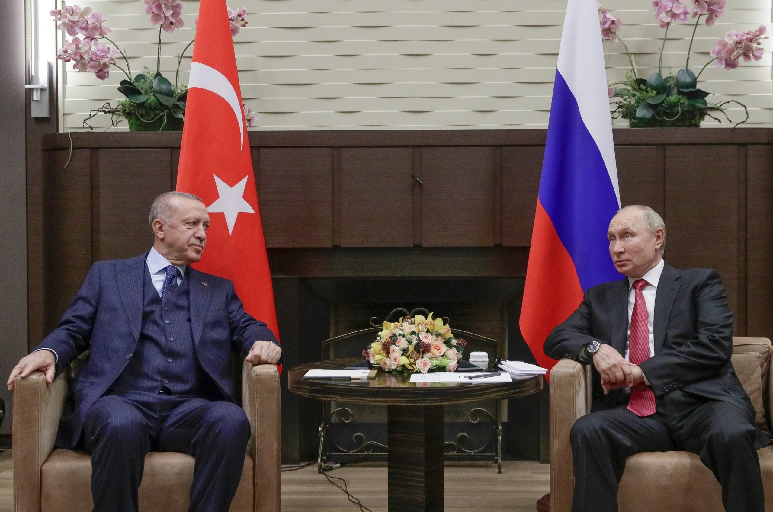 Erdogan i kërkon Putinit të shpallë armëpushimin në Ukrainë