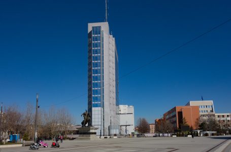 Udhëheqës i Zyrës së BERZh-it thotë se sfidë për Kosovën është braktisja e vendit nga profesionistët