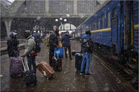 Të huajve që shkojnë në Ukrainë për të luftuar do t’u jepet nënshtetësia