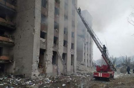 Sulm ajror në Chernihiv, të paktën një i vrarë