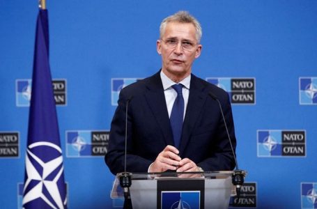 Stoltenberg: Rusia po bëhet gati për sulme të reja