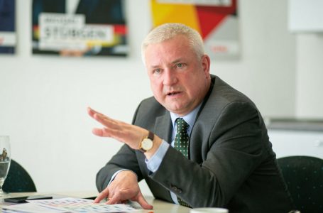 Situata në veri, deputeti gjerman: Nuk duhet harruar që shteti i Kosovës po përpiqet të zbatojnë ligjin