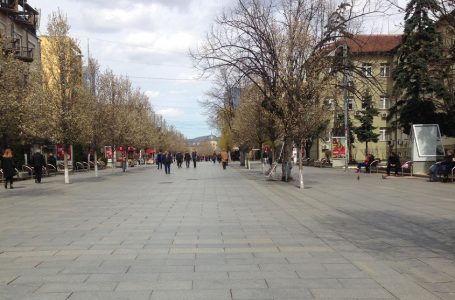 Manifestimi i Epopesë së UÇK-së shtyn testimin e alarmit në Prishtinë