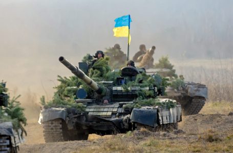 ‘Forbes’: Ukraina ka 43 tanke më shumë sesa në fillim të luftës
