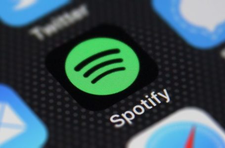 Spotify mbyll zyrën në Rusi