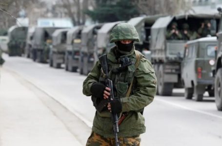 Trupat ruse largohen nga veriu i Ukrainës
