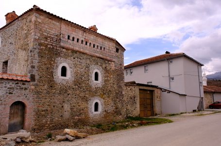 Ka filluar restaurimi i kullës se Ramë Zeqës në Brovinë