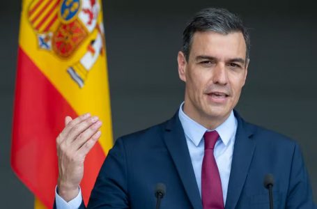 Pedro Sanchez mbetet kryeministër i Spanjës