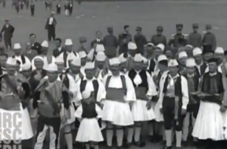 Një filmim i rrallë, këndimi i Himnit Kombëtar në vitin 1929 në Tiranë (VIDEO)