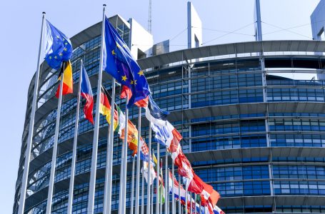 BE bie dakord për rritjen e pagave minimale