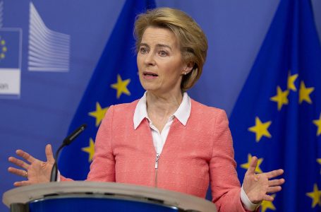 Von der Leyen: Vrasja e civilëve në Bucha përbën krim lufte