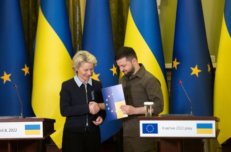 Ukraina shpreson të marrë statusin e vendit kandidat për anëtarësimin në BE në qershor