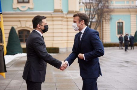 Zelensky ftesë Macron: Eja shiko gjenocidin e ushtrisë ruse