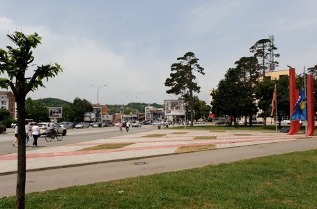 Qytetarët e Gjakovës të kënaqur me shtesat 100 euro të ndara nga Qeveria