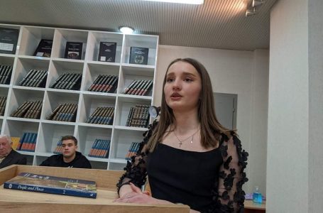 Promovohet libri “Cikël Vetëdyzimi” i autorës së re Diellza Berisha