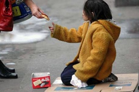 Policia identifikon 44 fëmijë si lëmoshë-kërkues