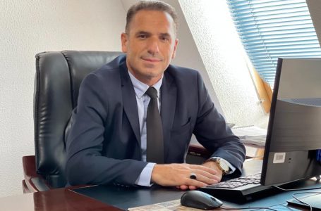 Bellaqa: Kosova nuk mund ta rris ekonominë duke shpërndarë paratë jashtë vendit