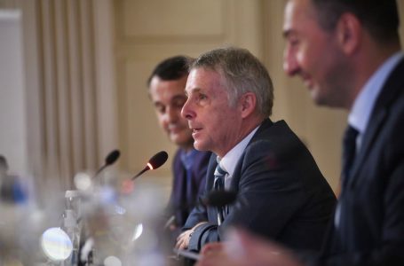 Ambasadori gjerman: Të ndalet menjëherë fushata e frikësimit ndaj serbëve që u punësuan në Policinë e Kosovës