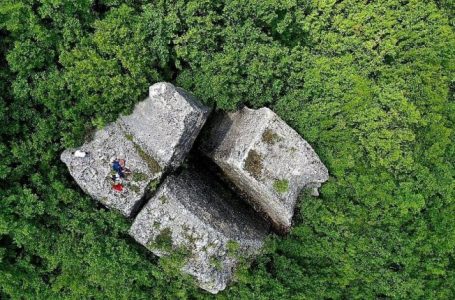 Shkëmbi i Bardhë i Hoxhajve, bukuri e rrallë e natyrës