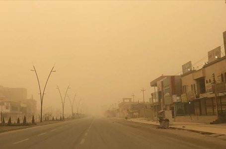 Stuhia e rërës pushton Irakun, rreth 4 mijë njerëz të lënduar