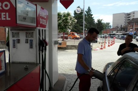 Hyn në fuqi vendimi Qeverisë për çmimet e derivateve, disa pika të shitjes nuk e respektojnë atë